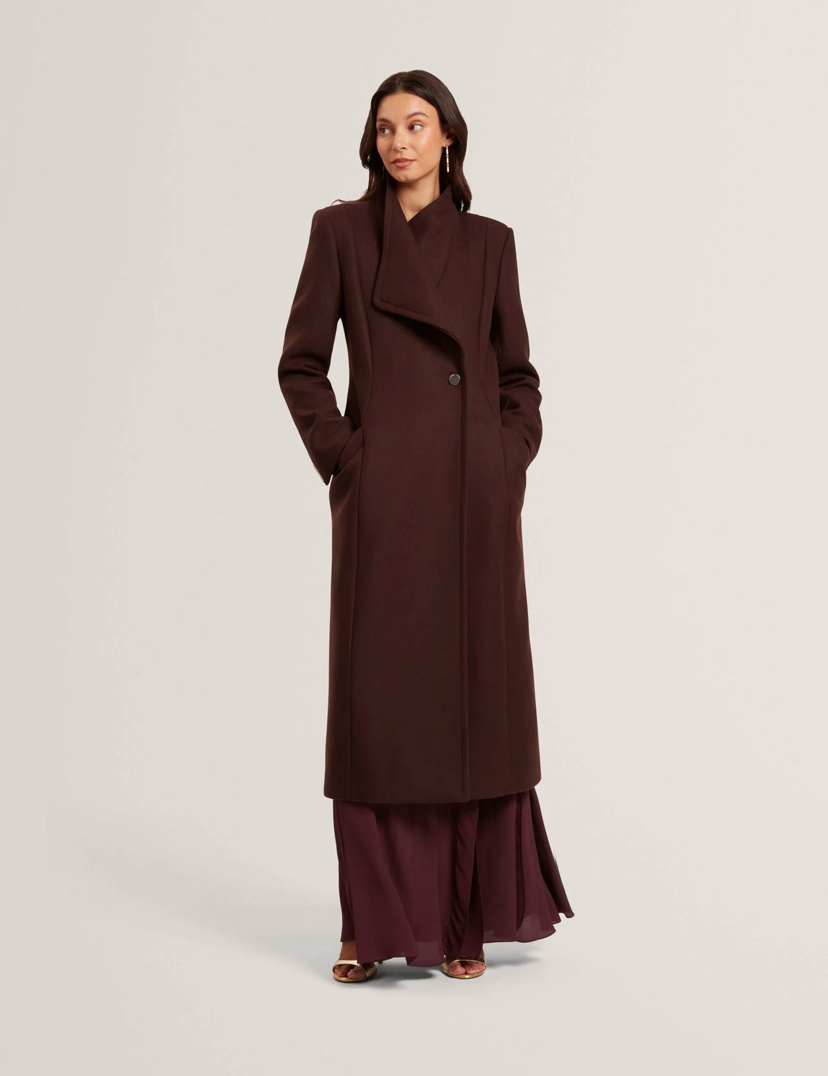 DARK BROWN