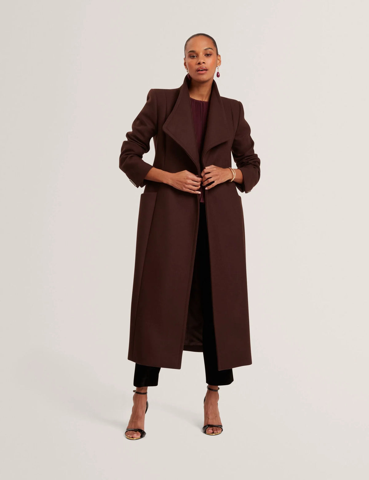 DARK BROWN