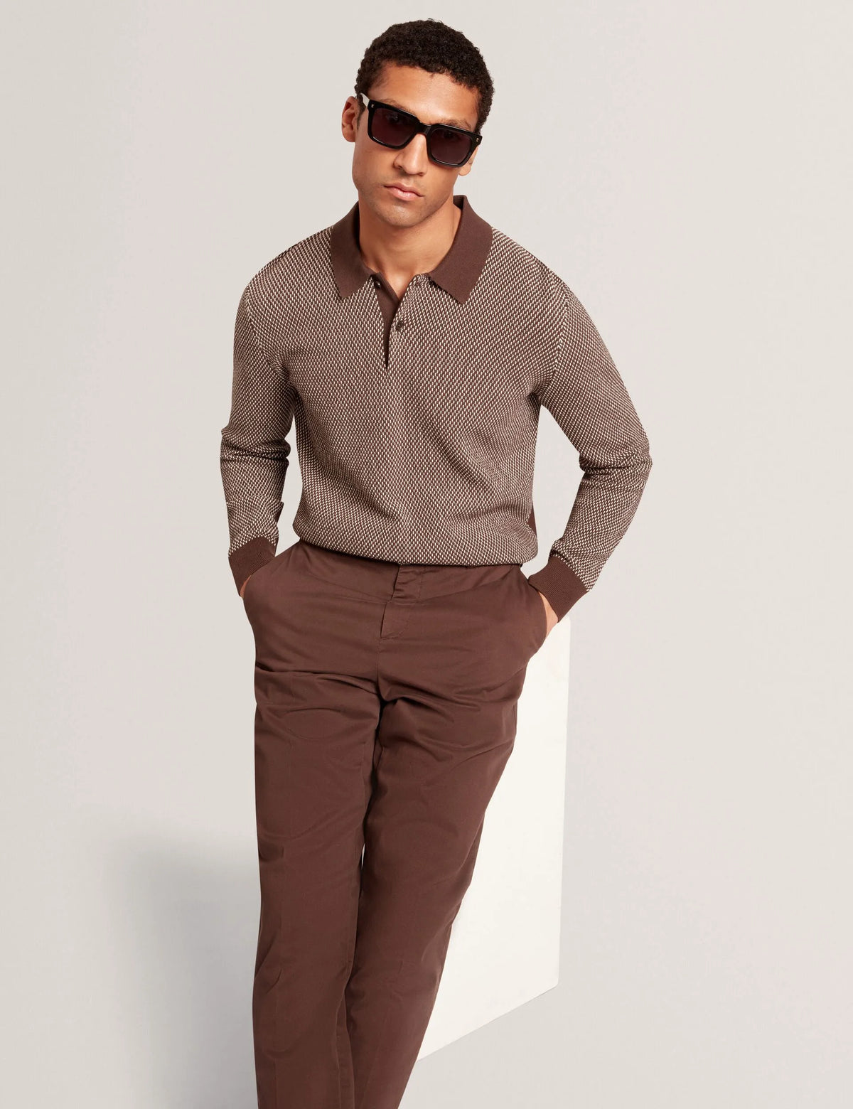 DARK BROWN