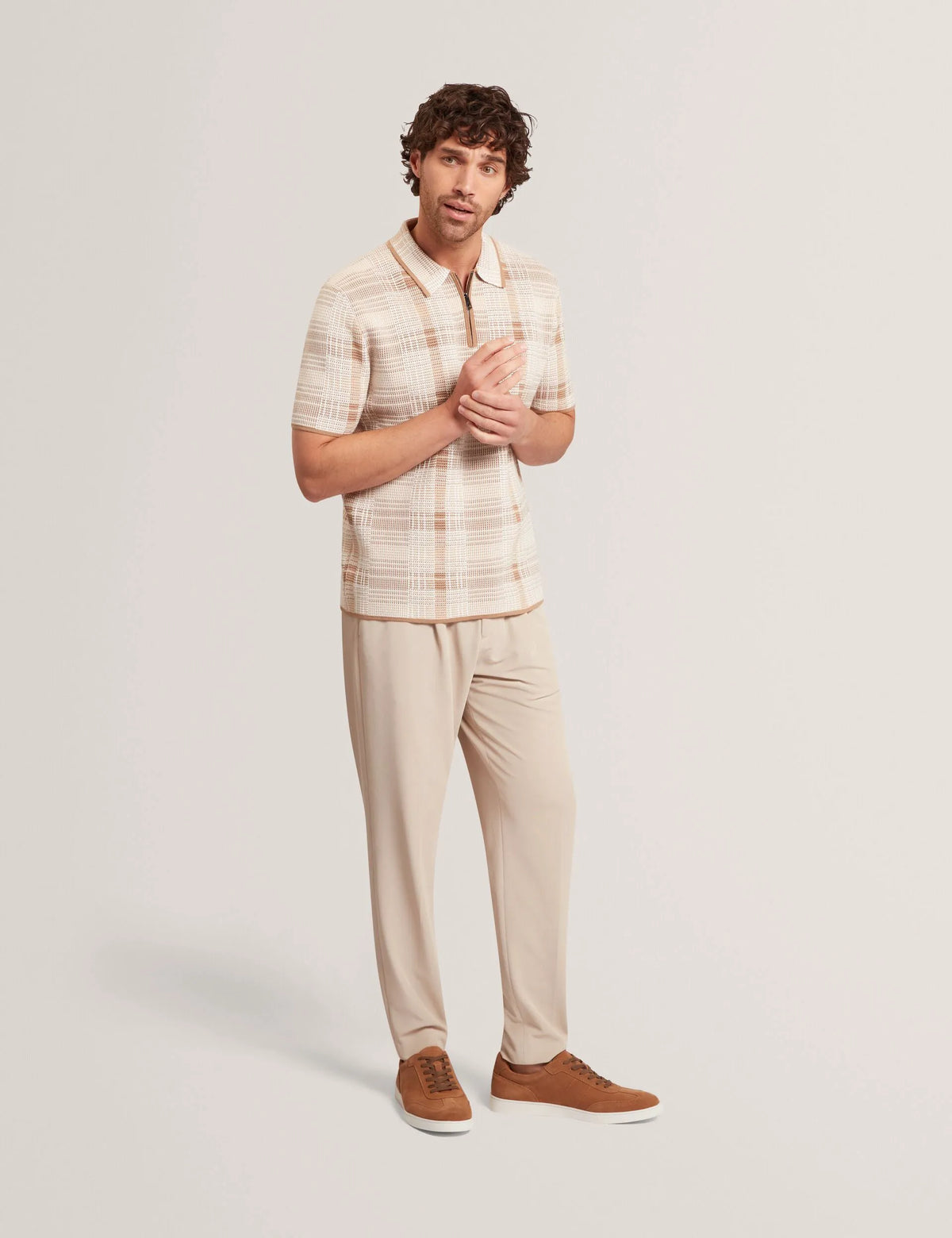 TAUPE