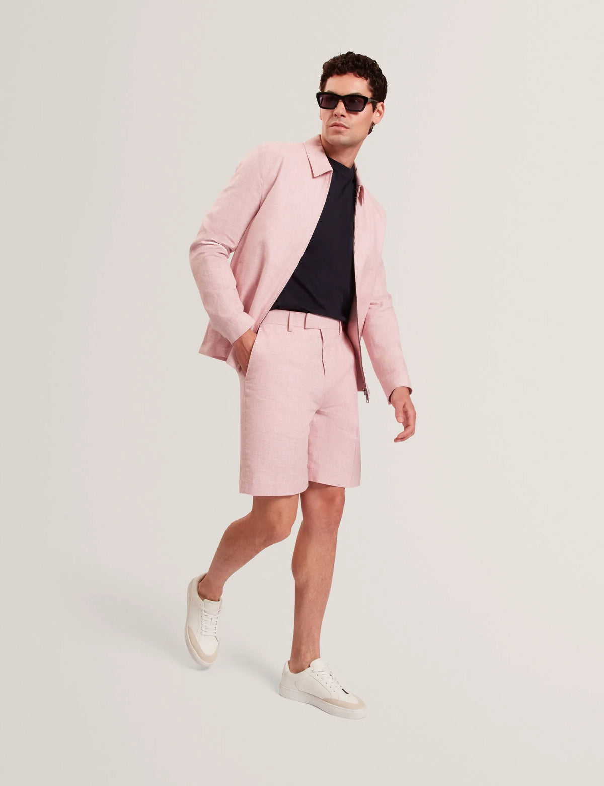 LIGHT PINK