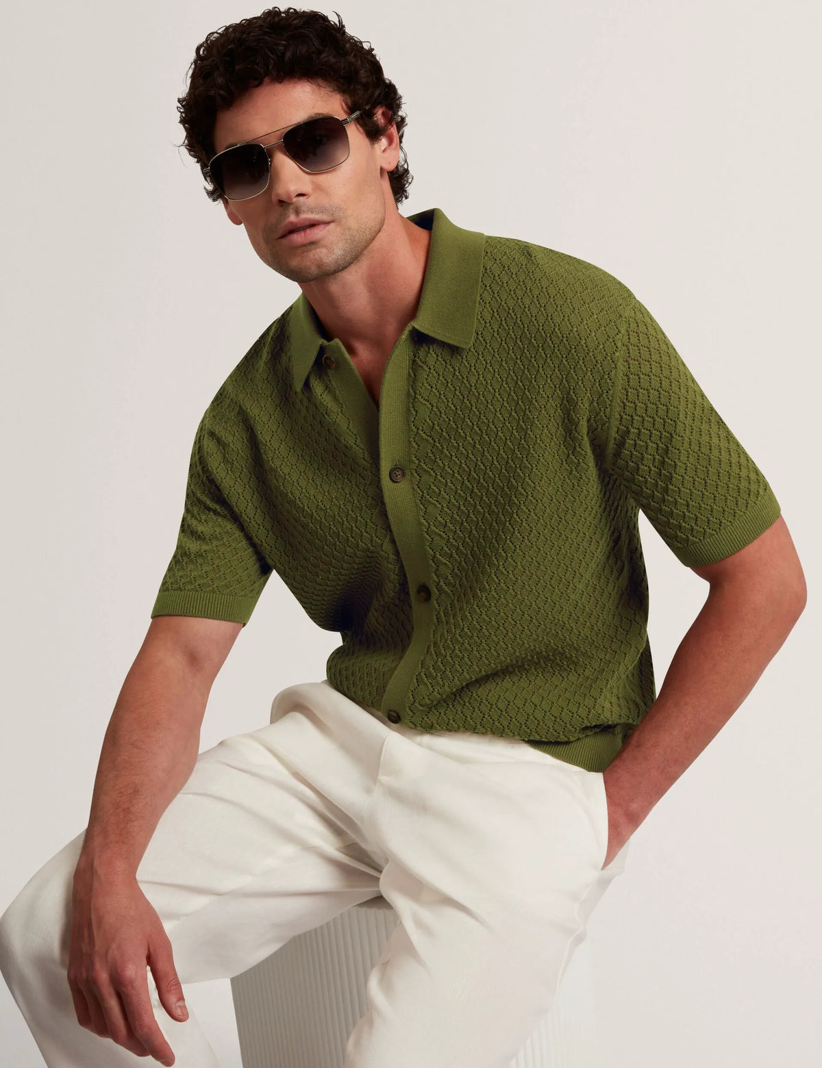 GREEN