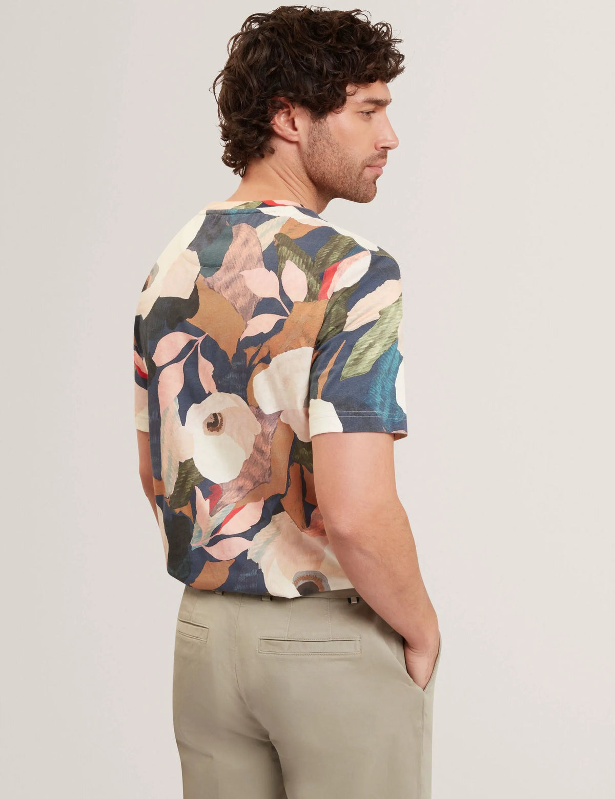 MULTICOLOUR