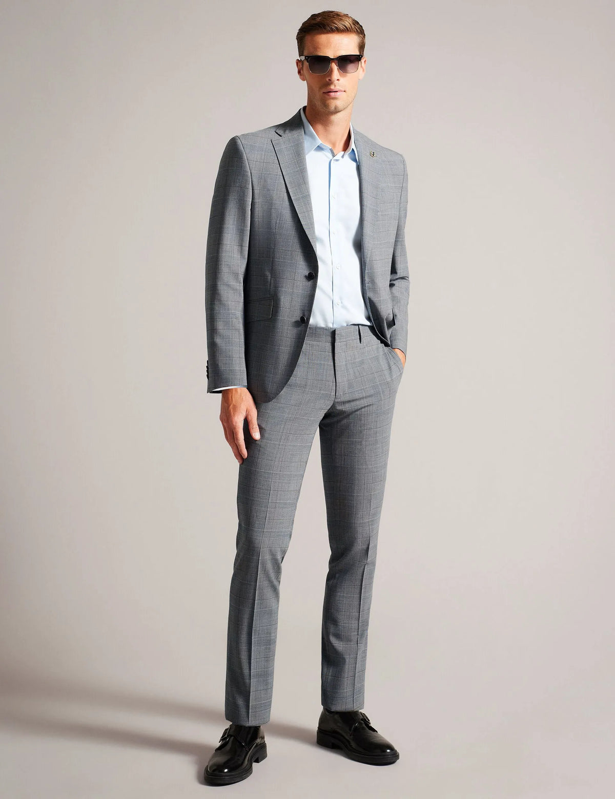 LIGHT GREY