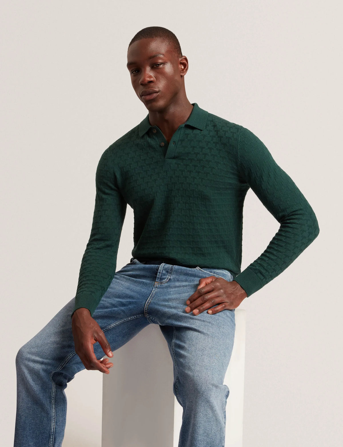 DARK GREEN