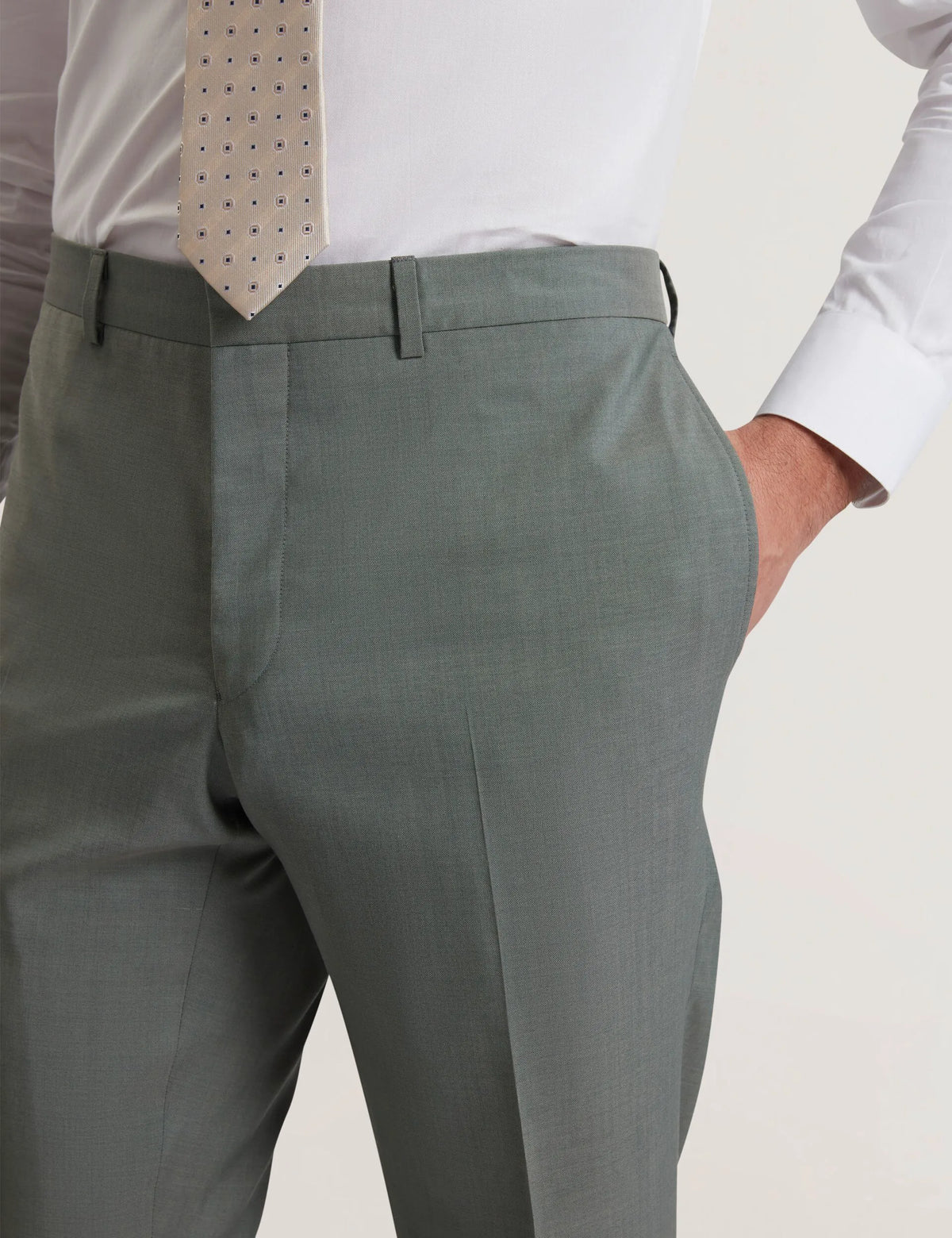 GREEN