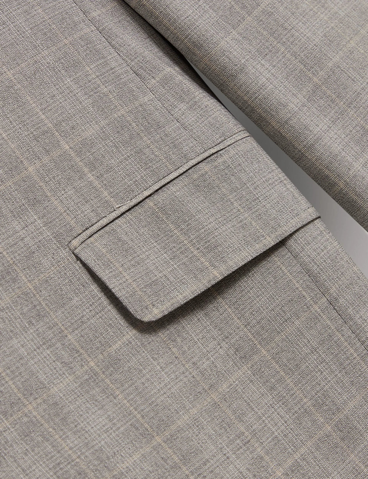 LIGHT GREY