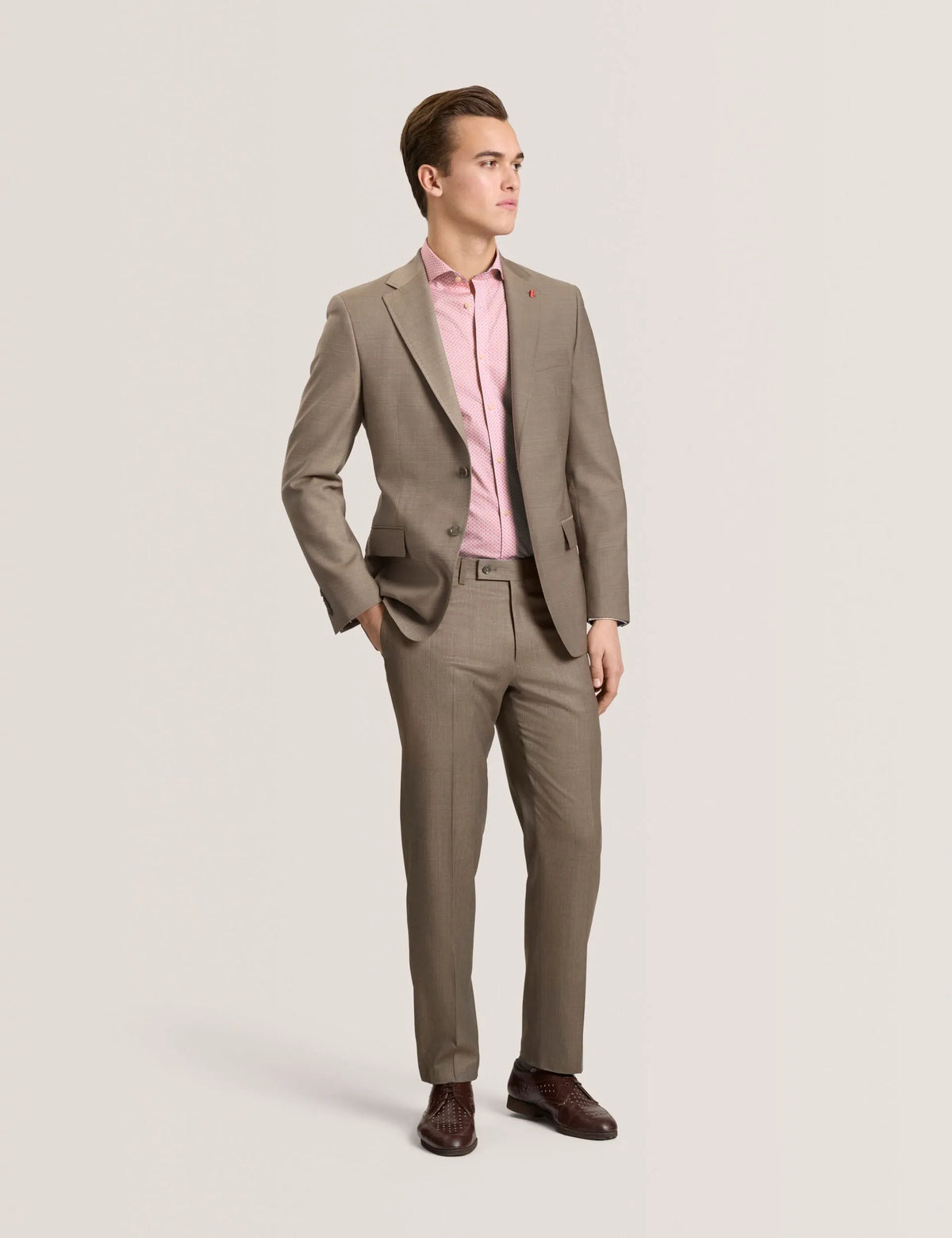 LIGHT BROWN